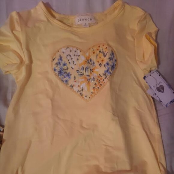 Girls Btween Yellow Heart Outfit with Clip Size S - Picture 2 of 7